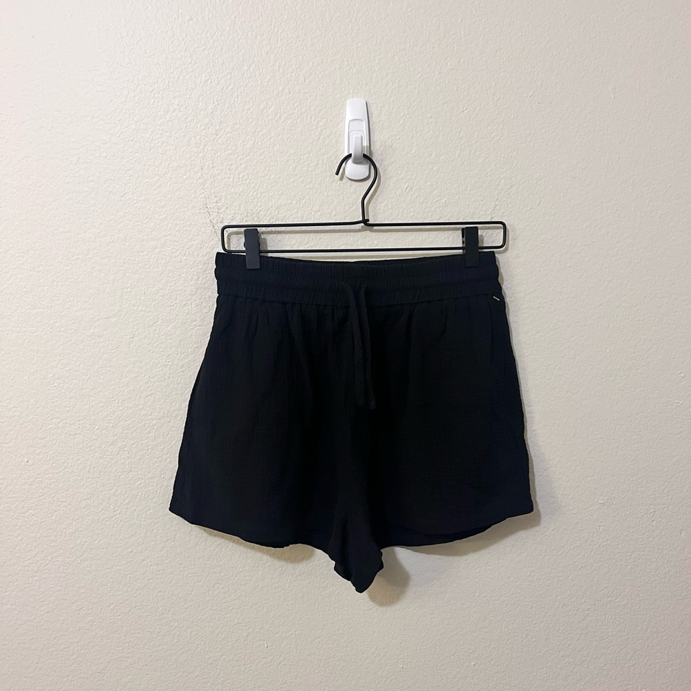 Favorite Daughter Coastal Black Shorts Lightweight Size S Vacation Spring RTP